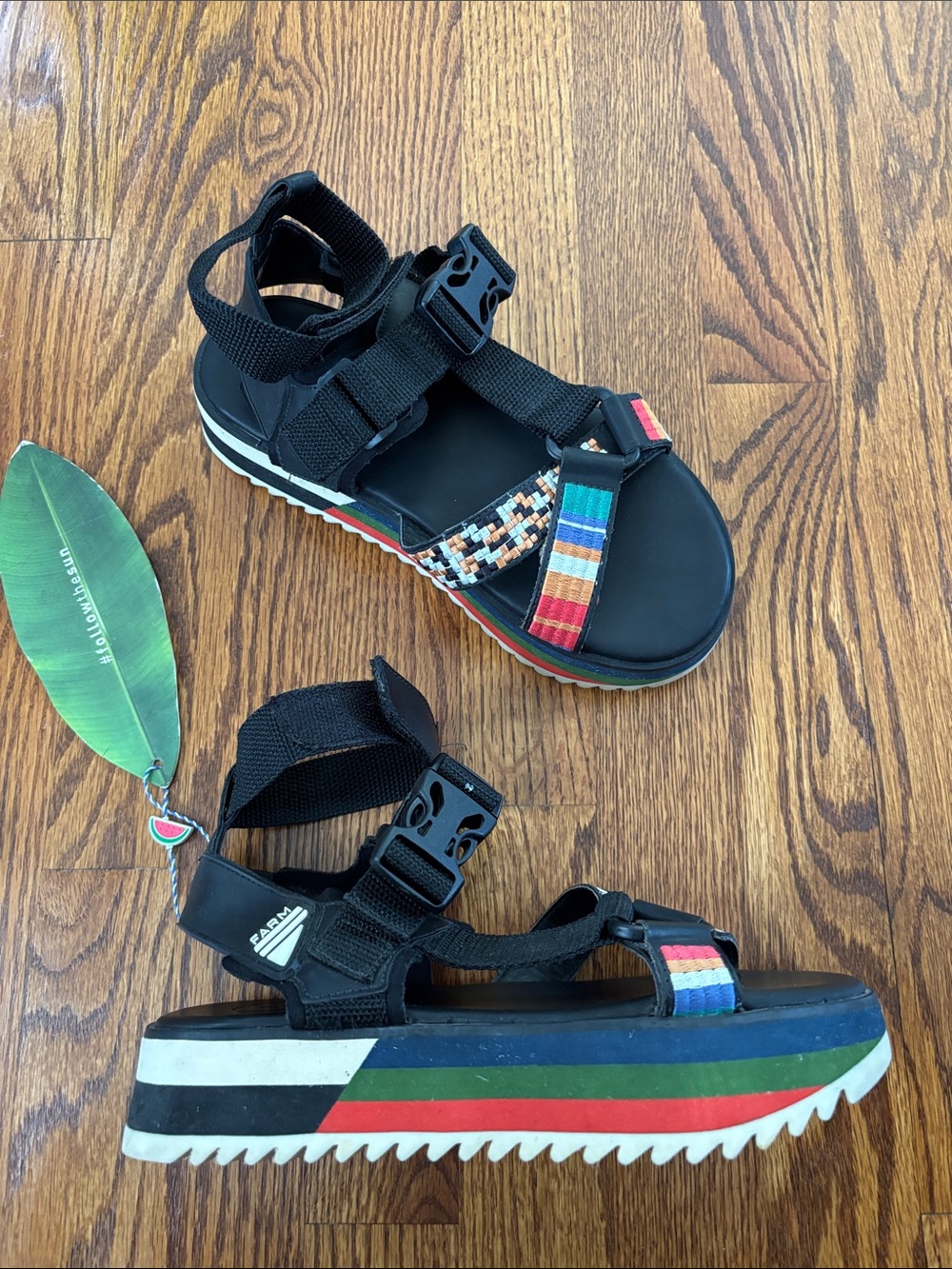 Farm Rio Sandals trek sz 7 Black SOLD OUT
